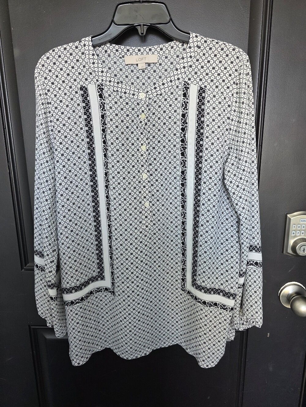 LOFT Black White Geometric Print Henley Blouse Size Large Boho Long Sleeve Tunic